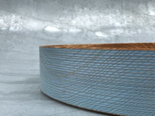Hinrichs Objektgestaltung Detail Eschenzylinder blau